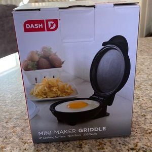 Dash Mini Maker Griddle